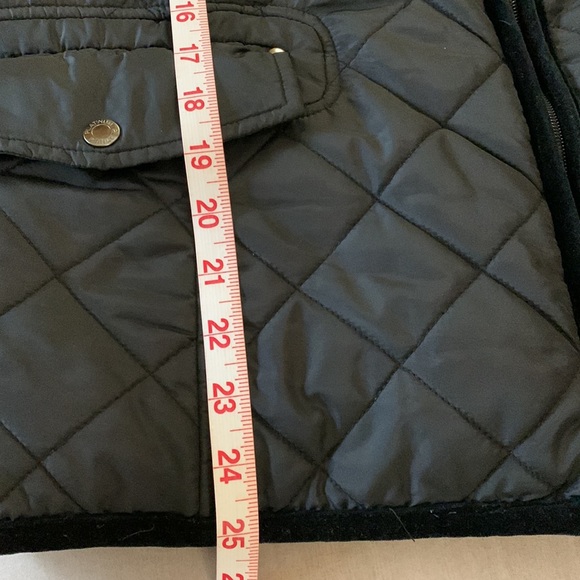 PLATINUM. Black quilted jacket w/zip. Warm lining, zip also on sleeves. - Picture 11 of 11